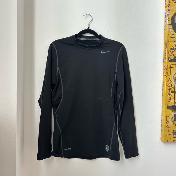 Nike Long Sleeve Sports Top - Picture 3 of 3